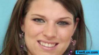 用假陽具練習替大屌腳交